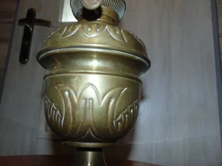 Best Pamono Antique Brass Oil Lamp from Lempereur & Bernard