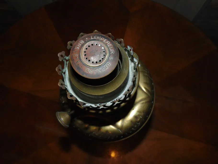 Best Pamono Antique Brass Oil Lamp from Lempereur & Bernard