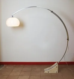 Outlet Pamono Arc Floor Lamp by Harvey Guzzini, 1960s