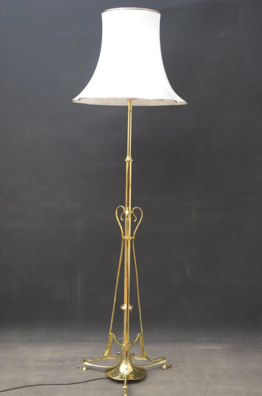 Best Pamono Art Nouveau Brass Floor Lamp
