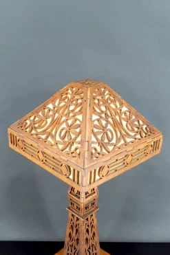 Best Pamono Arts & Crafts Prairie School Cut-Out Wood Lamp in the style of Frank Lloyd Wright, USA, 1900s