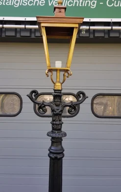 Outlet Pamono Cast Iron Lamp Post Doetinchem with Copper Square Lantern