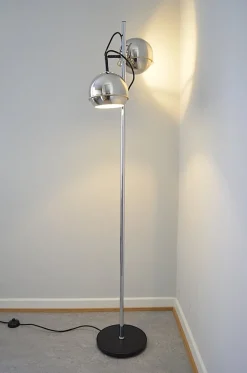 Discount Pamono Chrome Ball Floor Lamp, 1970s