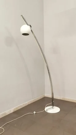 Hot Pamono Chromed & Enamelled Metal Floor Lamp, Italy, 1970s