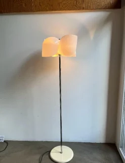 Discount Pamono Dafne Floor Lamp in Acrylic Glass by Olaf von Bohr for Artemide, 1972