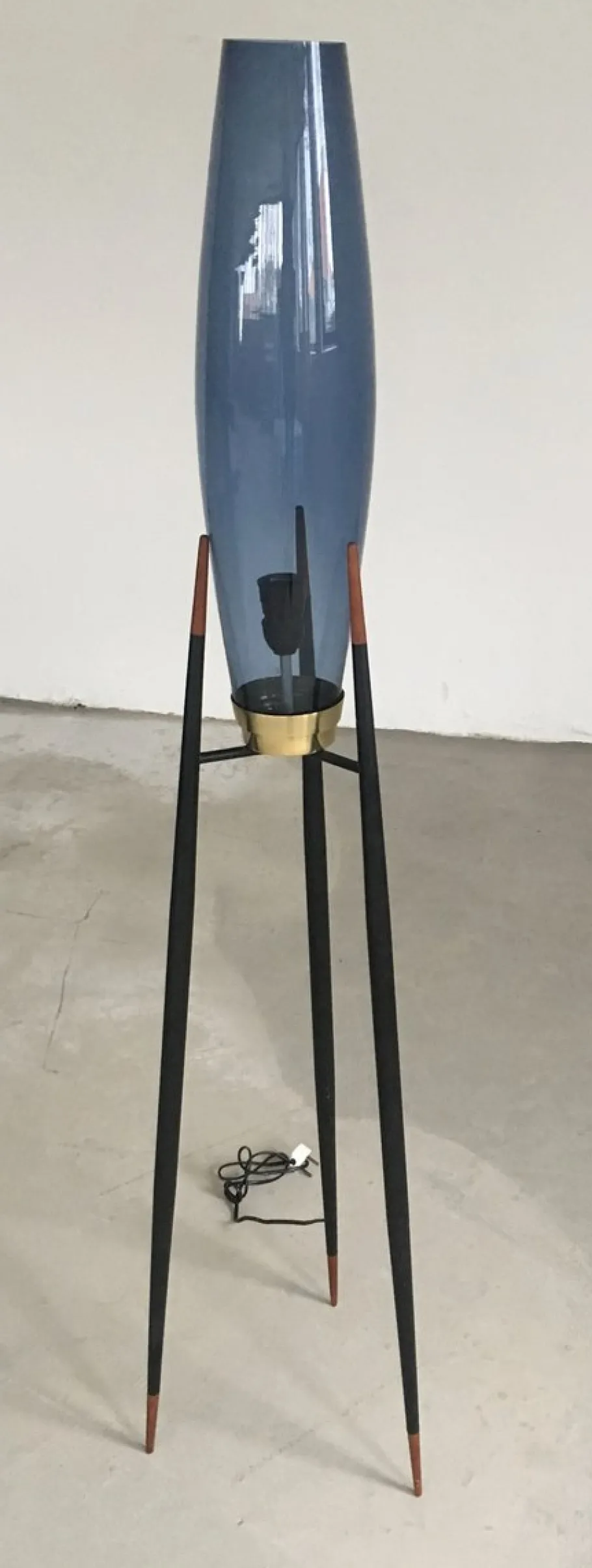 Discount Pamono Danish Tripod Floor Lamps by Svend Aage Holm Sørensen for Holmegaard, 1950s, Set of 2