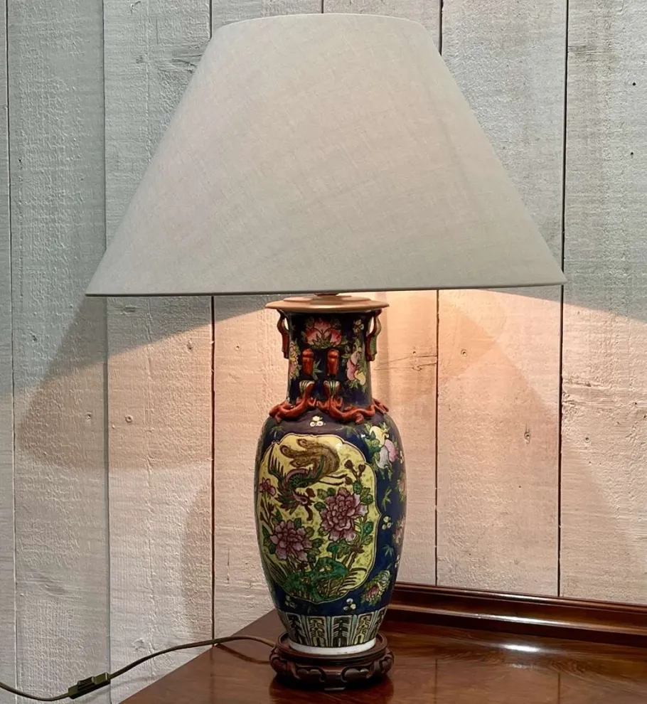 Best Pamono Early 20th Century Chinese Porcelain Lamp