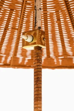 Online Pamono Floor Lamps in Brass, Cane and Rattan Shades attributed to Paavo Tynell, 1950s, Set of 2