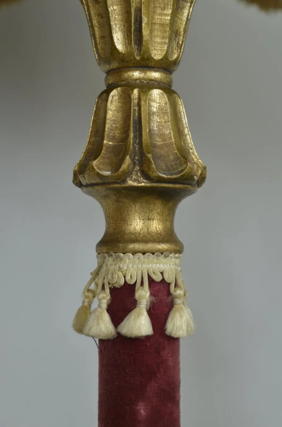 Discount Pamono French Baroque Style Boudoir Standard Floor Lamp in Giltwood with Tassel Fringe, 1930s