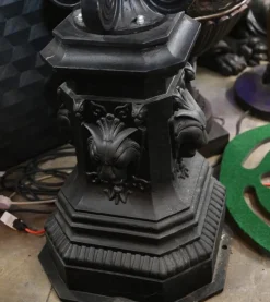 Best Pamono French Cast Iron Street Lamp with Lion