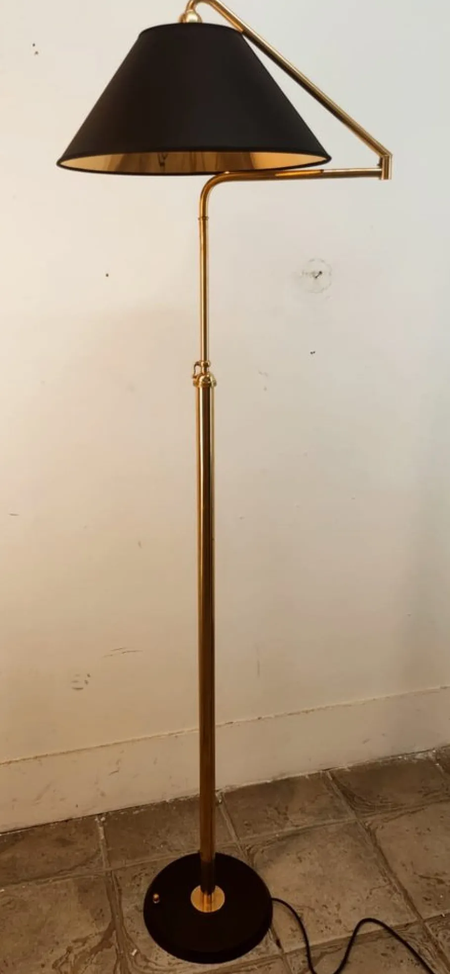 Hot Pamono Height-Adjustable and Extendable Floor Lamp with Gold Lampshade