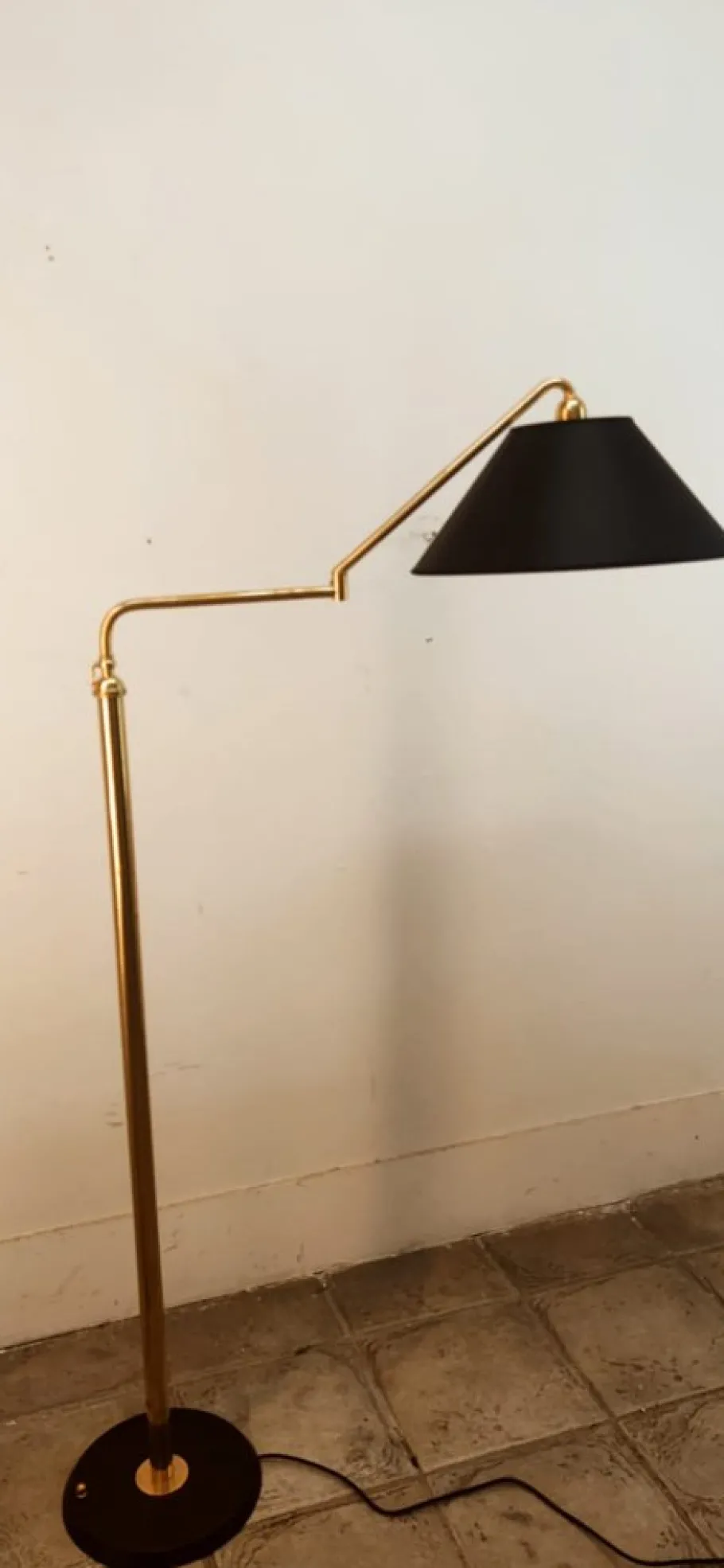 Hot Pamono Height-Adjustable and Extendable Floor Lamp with Gold Lampshade