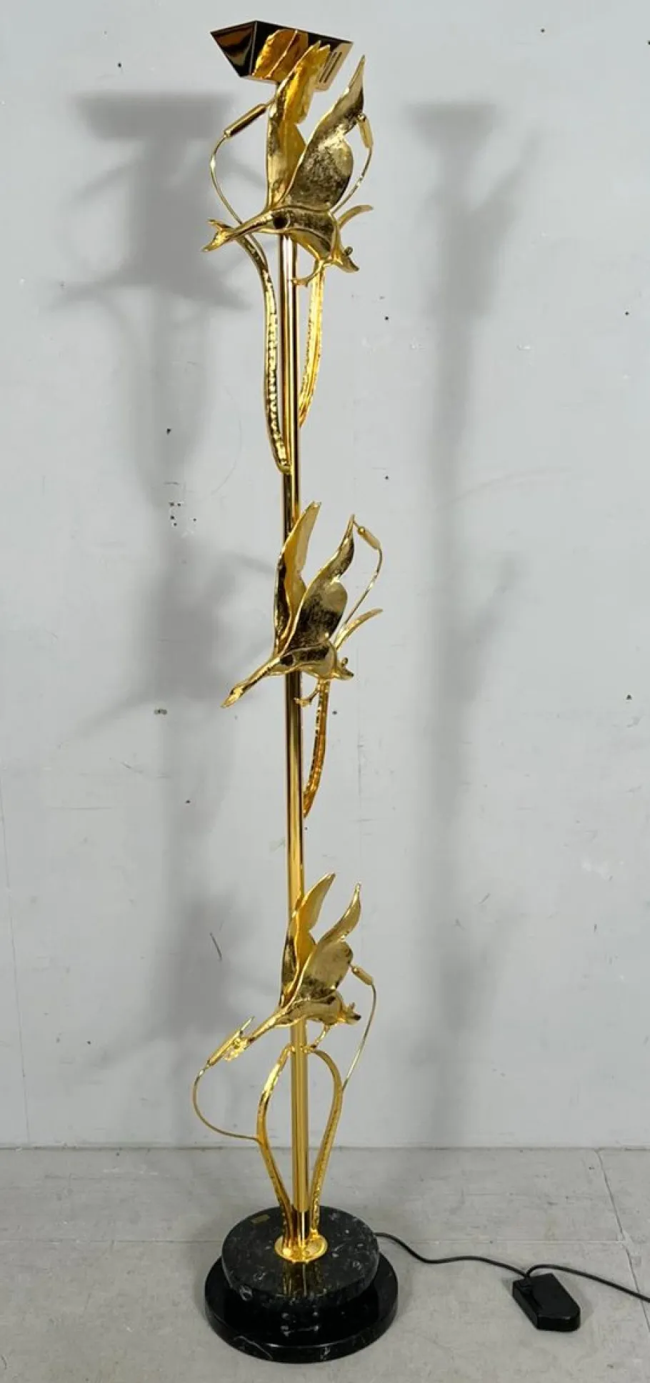 Discount Pamono Hollywood Regency Floor Lamp with Bird Figures by Lanciotto Galeotti, Italy, 1980s