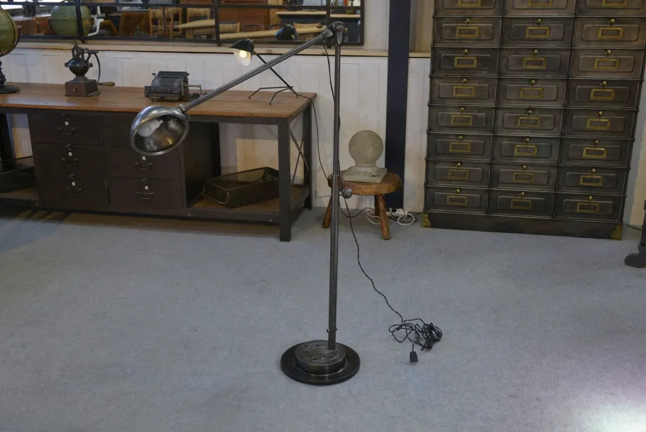 Discount Pamono Industrial Adjustable Metal Workshop Spotlight Floor Lamp, 1950s