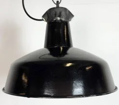 Pamono Industrial Black Enamel Factory Lamp with Cast Iron Top from Elektrosvit, 1950s