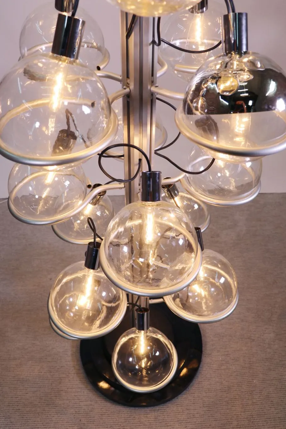 Outlet Pamono Italian Floor Light with 32 Glass Globes, 1960s