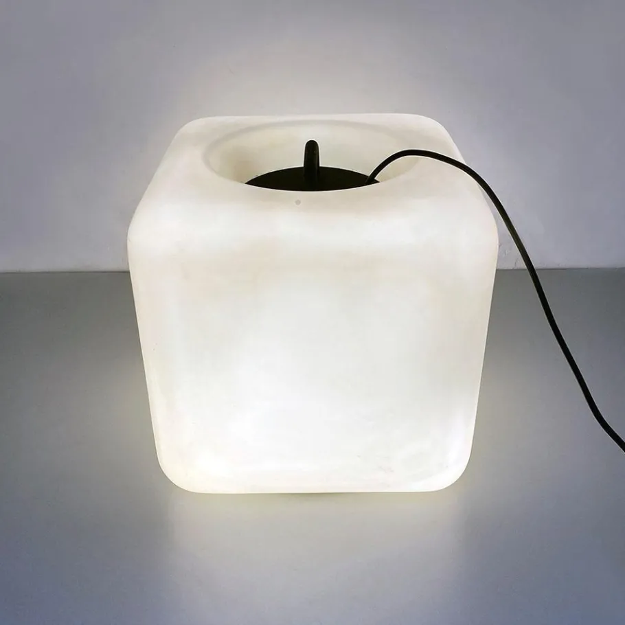 Sale Pamono Italian Space Age Cubic Opaline Glass Lamp by Giorgio De Ferrari for VeArt, 1970s