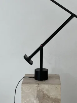 Clearance Pamono Italian Tizio Desk Lamp by Richard Sapper for Artemide, 1970s