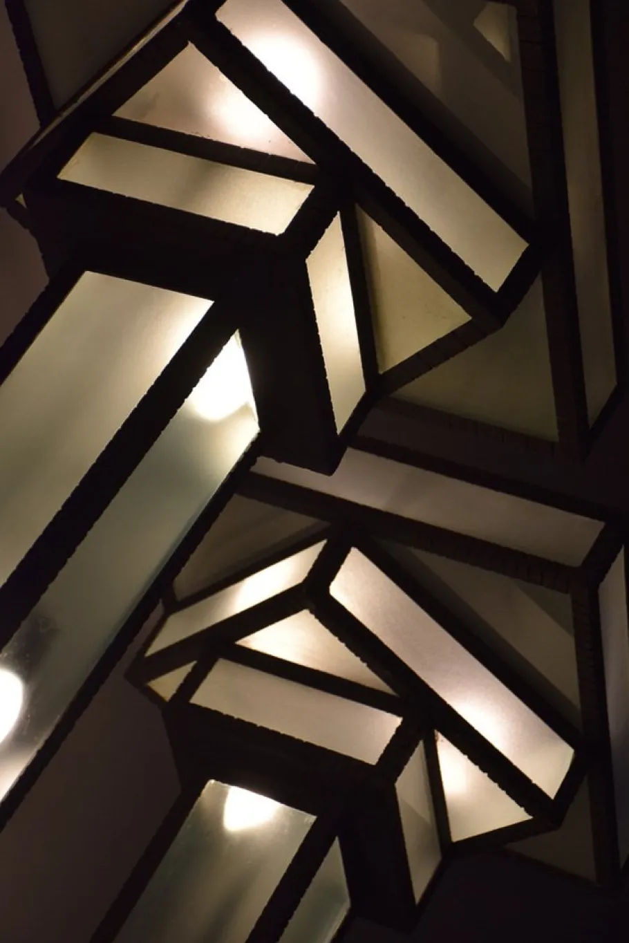 Pamono Large Art Deco Floor Lamps Hotel Hammered Iron and Glass, France, 1930s, Set of 2