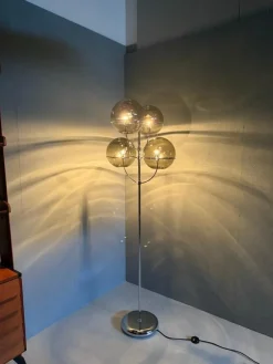 Best Pamono Large Lyndon Indoor Floor Lamp by Vico Magistretti for Oluce, 1977