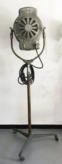 Online Pamono Large Vintage Tripod Cinema Beacon Floor Lamp from Dante Rispoli Roma
