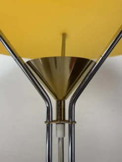 Discount Pamono Mid-Century Art Deco-Shaped Floor Lamp from Alta, 1970s