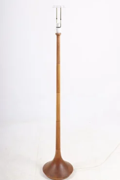 Hot Pamono Mid-Century Danish Modern Floor Lamp in Oak, 1960s