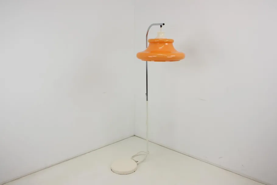 Outlet Pamono Mid-Century Floor Lamp in style of Guzzini, 1970s