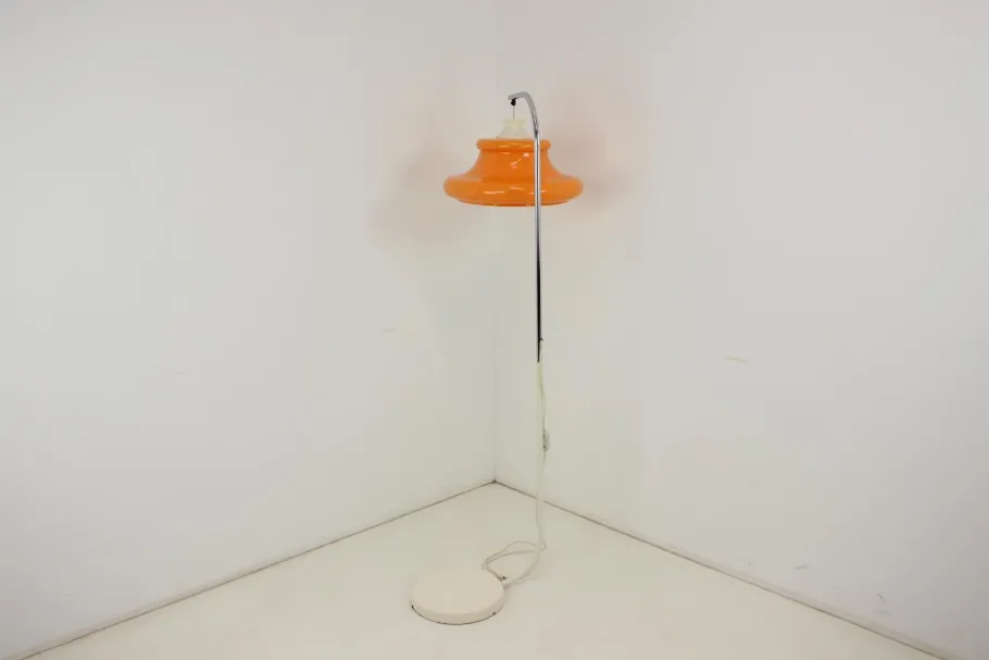 Outlet Pamono Mid-Century Floor Lamp in style of Guzzini, 1970s