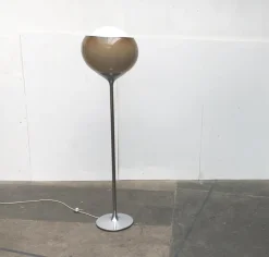 Online Pamono Mid-Century Italian Space Age Flash Floor Lamp from Guzzini