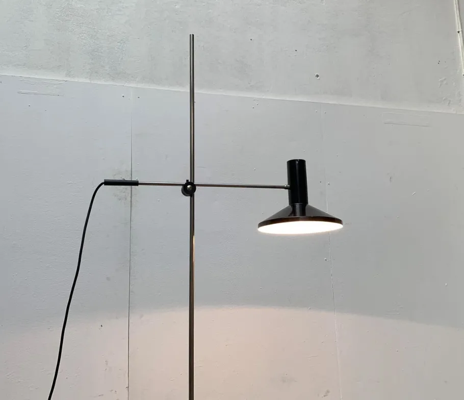Pamono Mid-Century Minimalist Floor Lamp