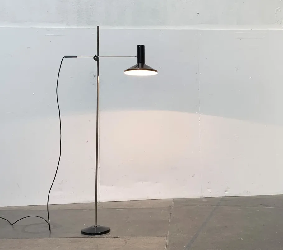 Pamono Mid-Century Minimalist Floor Lamp