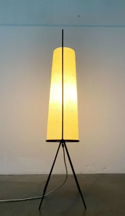 Outlet Pamono Mid-Century Minimalist German Floor Lamp from Hesse Leuchten, 1960s