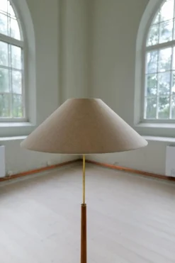 Hot Pamono Mid-Century Modern Floor Lamp in Teak and Brass, 1960s