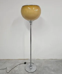 Online Pamono Mid-Century Modern Floor Lamp by Harvey Guzzini, 1960s