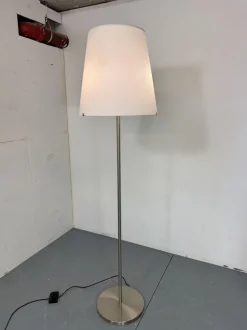 Outlet Pamono Mid-Century Modernist Italian Floor Lamp from Fontana Arte, 1980s