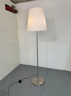 Outlet Pamono Mid-Century Modernist Italian Floor Lamp from Fontana Arte, 1980s