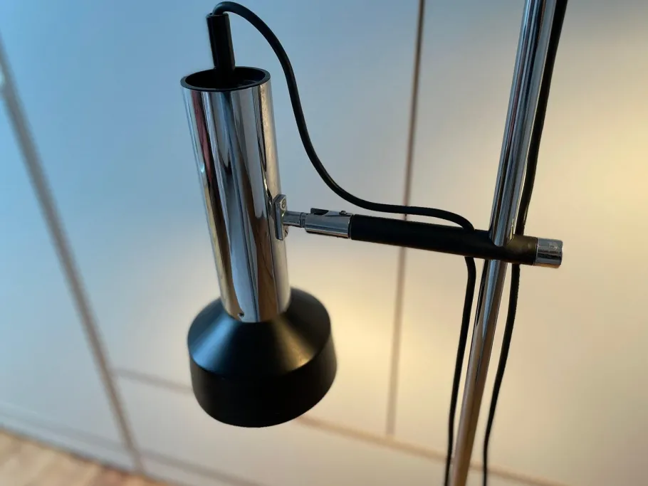 Sale Pamono Mid-Century Space Age Vintage Teak L401 Floor Lamp