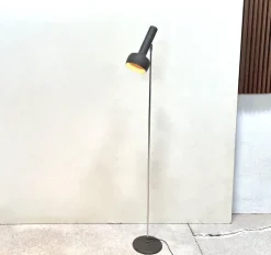 Outlet Pamono Minimalist Metal Spotlight Floor Lamp by LAD Team for Swiss Lamps International, 1960s