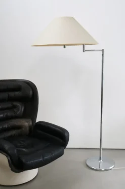 Outlet Pamono Minimalist Swivel Arm Floor Lamp from Staff, 1970s