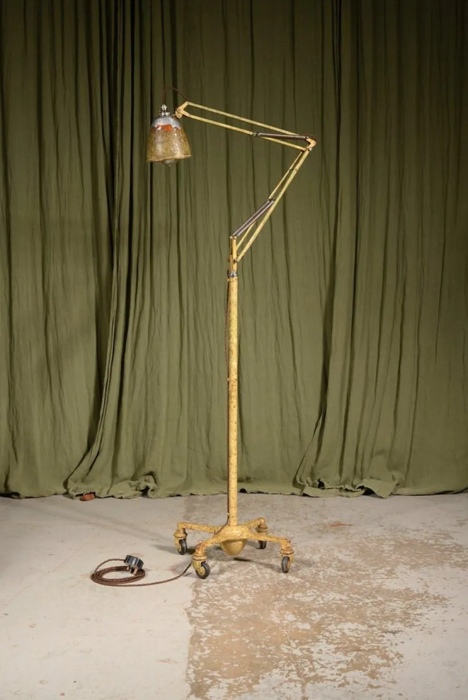 Online Pamono Model 1209 Anglepoise Trolley Floor Lamp in Original Scumble Paint by Herbert Terry, 1935