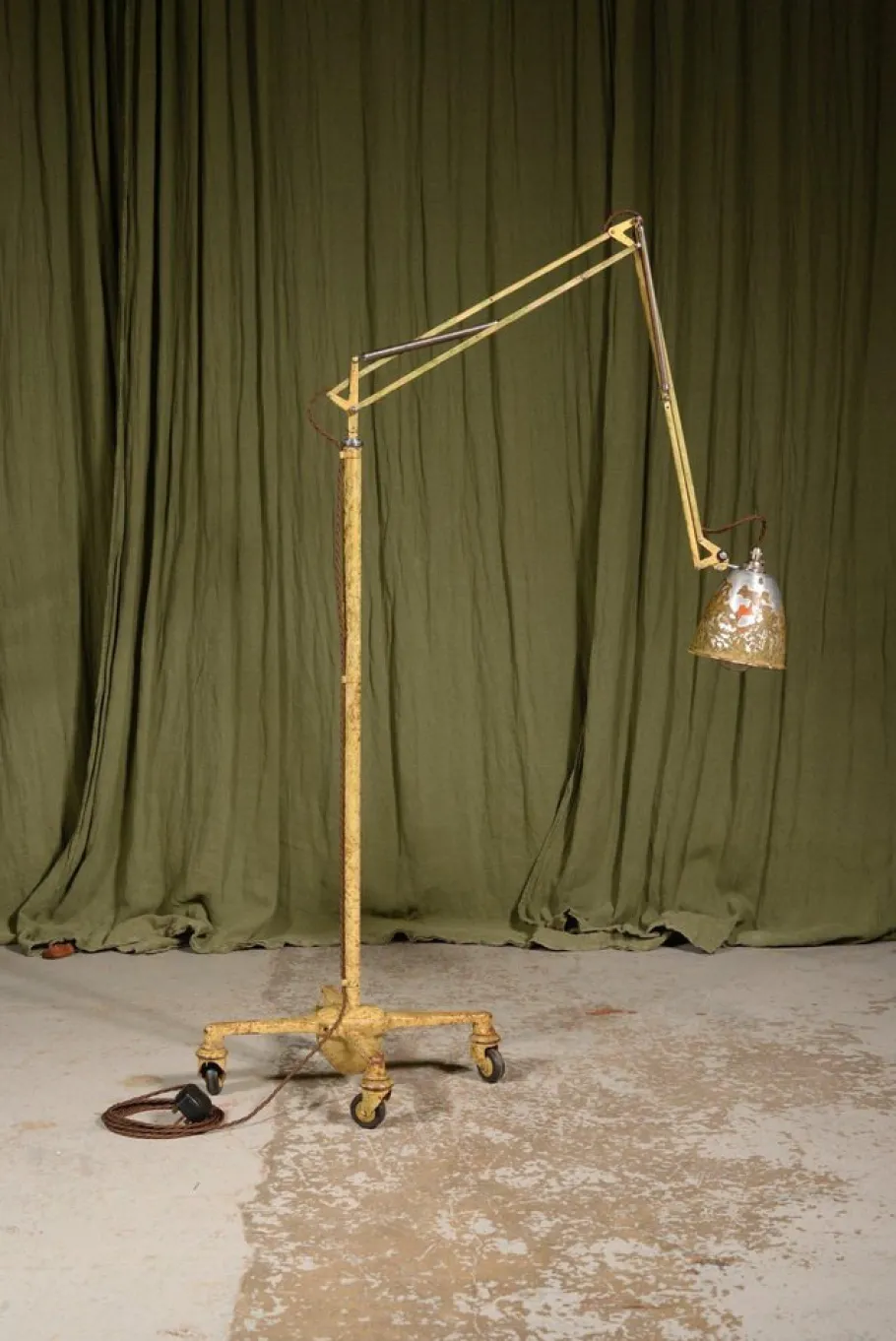 Online Pamono Model 1209 Anglepoise Trolley Floor Lamp in Original Scumble Paint by Herbert Terry, 1935
