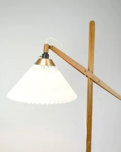 Outlet Pamono Model 325 Floor Lamp in Teak by Vilhelm Wohlert for Le Klint, 1950s