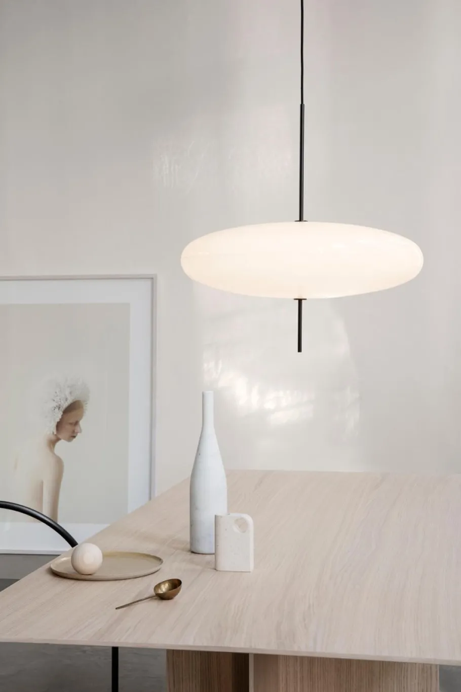 Best Pamono Model 2065 Lamp with White Diffuser and Black Hardware by Gino Sarfatti