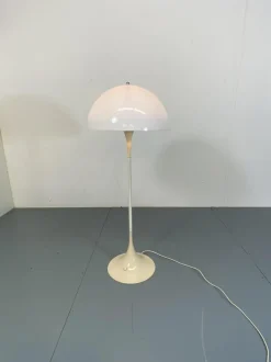 Online Pamono Panthella Floor Lamp by Verner Panton for Louis Poulsen, 1971