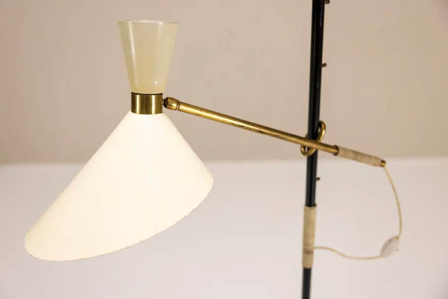 Sale Pamono Pelikan Floor Lamp in Brass and Lacquered Steel by J.T. Kalmar, Austria, 1950s