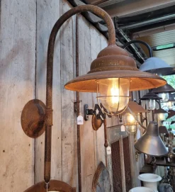 New Pamono Rust Middle Barn Light