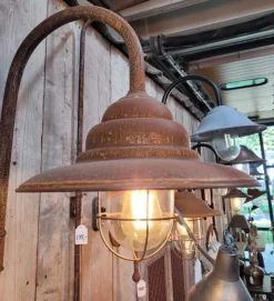 New Pamono Rust Middle Barn Light