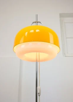 Online Pamono Space Age Yellow Medusa Floor Lamp by Luigi Massoni for Guzzini, 1970s