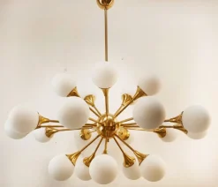 Best Pamono Sputnik Chandelier in Brass with Spherical Glass Shades